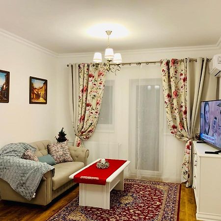 A&C Hotel Rooms - Up In The Sky Oradea Buitenkant foto